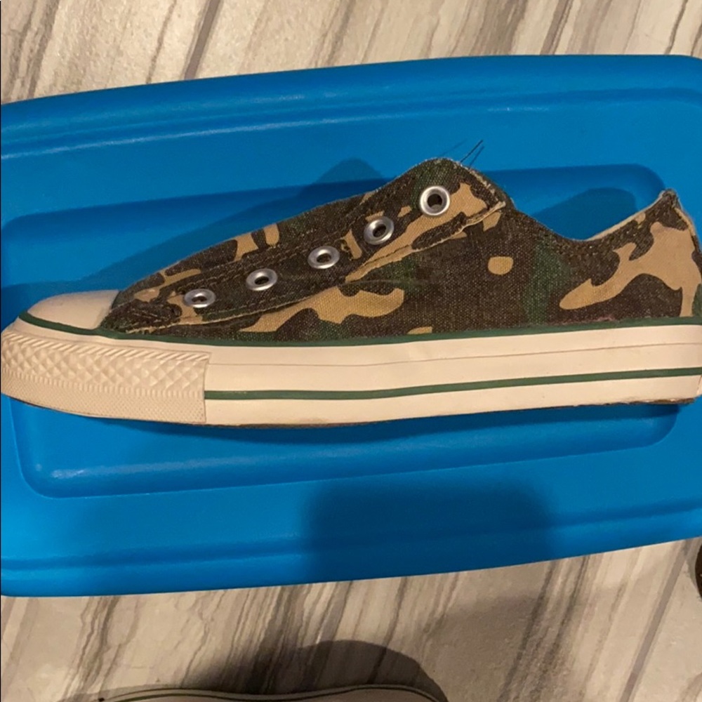 Women’s converse